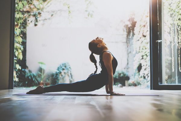 dia-yoga-beneficios-seiscien-x-cuatrocien