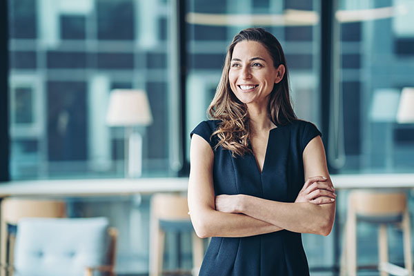 portrait-of-a-businesswoman-standing-in-a-a-modern-office